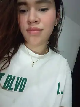 emy ross  online show from December 14, 5:02 am