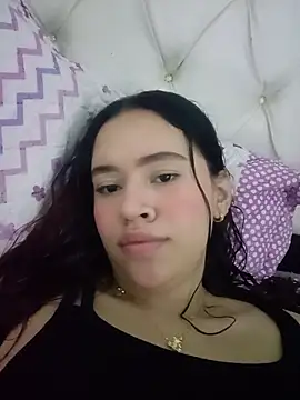 emy ross  online show from December 17, 11:00 pm