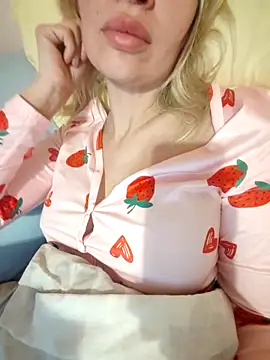 NaughtyClaudia  online show from December 13, 8:14 pm