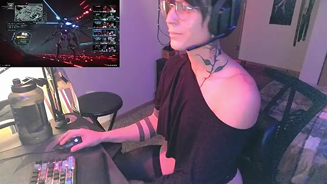 Snapshot of 3ShyCat3 chatting on November 16, 1:22 am 3ShyCat3 online show from November 16, 1:22 am