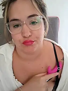 Snapshot of iviiiiiiiiiii chatting on December 2, 5:19 pm iviiiiiiiiiii online show from December 2, 5:19 pm