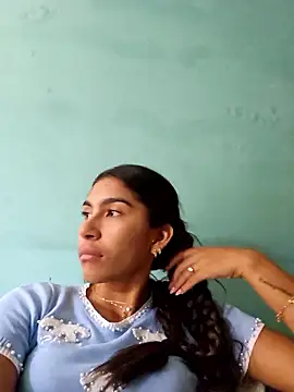 Snapshot of skinnyrox chatting on January 10, 2:08 pm skinnyrox online show from January 10, 2:08 pm