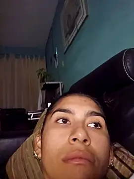 Snapshot of skinnyrox chatting on February 20, 4:09 am skinnyrox online show from February 20, 4:09 am