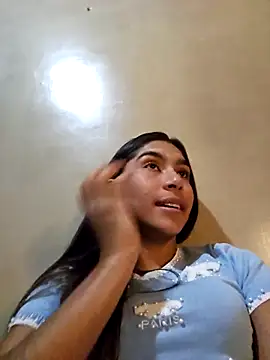 Snapshot of skinnyrox chatting on February 22, 11:03 pm skinnyrox online show from February 22, 11:03 pm