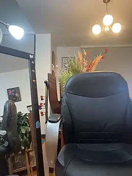 Snapshot of Boyfriend-Hot chatting on November 17, 1:33 am Boyfriend-Hot online show from November 17, 1:33 am