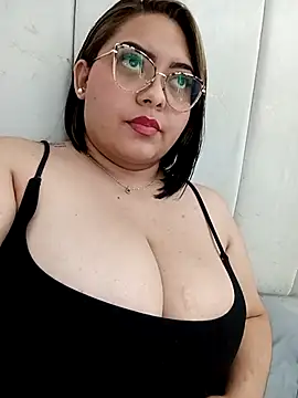 Snapshot of Anna_Lucia88 chatting on December 13, 8:47 pm Anna Lucia88 online show from December 13, 8:47 pm