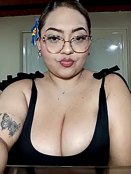 Snapshot of Anna_Lucia88 chatting on December 19, 4:41 am Anna Lucia88 online show from December 19, 4:41 am