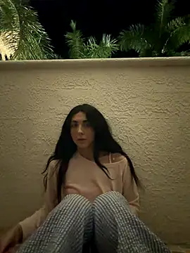 Snapshot of sometimesmiachristina chatting on December 15, 5:23 am sometimesmiachristina online show from December 15, 5:23 am