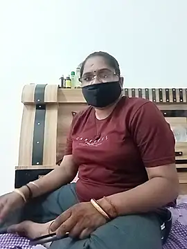 Snapshot of Menka_cut34 chatting on July 21, 4:37 am Menka cut34 online show from July 21, 4:37 am