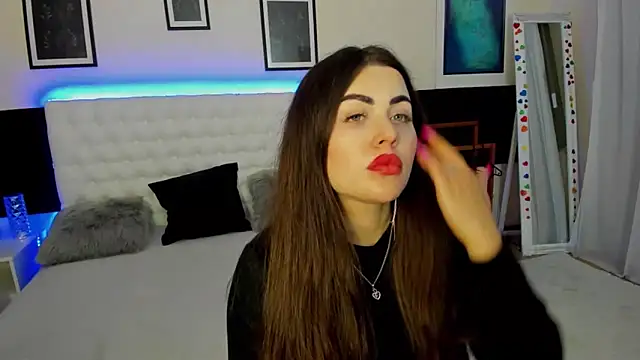 Snapshot of GraysLunna chatting on November 19, 4:51 pm GraysLunna online show from November 19, 4:51 pm