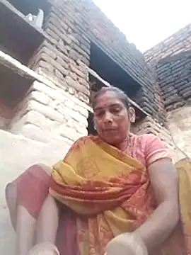 Snapshot of Xx_savita chatting on May 21, 12:06 am Xx savita online show from May 21, 12:06 am