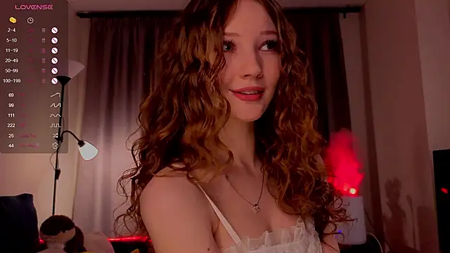 Snapshot of Alisavine chatting on January 31, 7:45 pm Alisavine online show from January 31, 7:45 pm