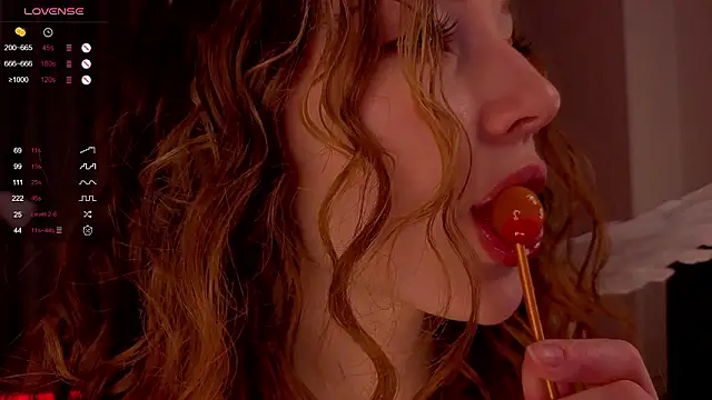 Snapshot of Alisavine chatting on February 14, 7:54 pm Alisavine online show from February 14, 7:54 pm