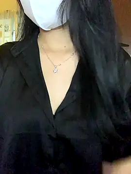 Hanni 22 online show from November 19, 8:47 am