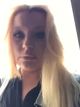 Snapshot of BunnyPleasures chatting on December 4, 10:07 pm BunnyPleasures online show from December 4, 10:07 pm