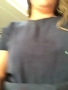 Snapshot of BunnyPleasures chatting on December 15, 9:19 pm BunnyPleasures online show from December 15, 9:19 pm