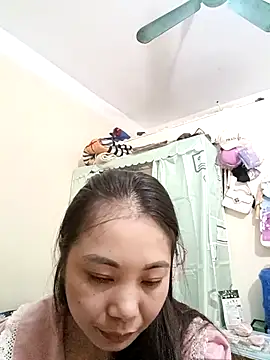 Snapshot of Moon-night222 chatting on December 2, 2:45 pm Moon-night222 online show from December 2, 2:45 pm