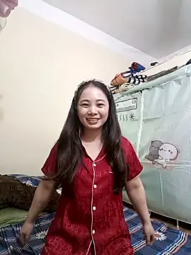 Snapshot of Moon-night222 chatting on December 4, 12:47 pm Moon-night222 online show from December 4, 12:47 pm