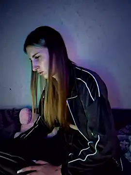 carolinakis  online show from January 10, 8:32 pm