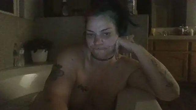 Snapshot of anitabonghit chatting on April 13, 12:32 pm anitabonghit online show from April 13, 12:32 pm