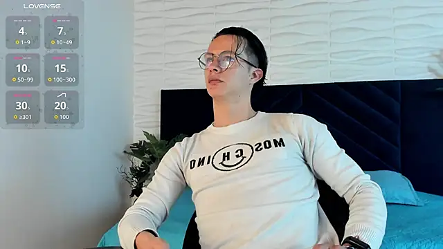 Brandon starkk online show from March 4, 11:38 am