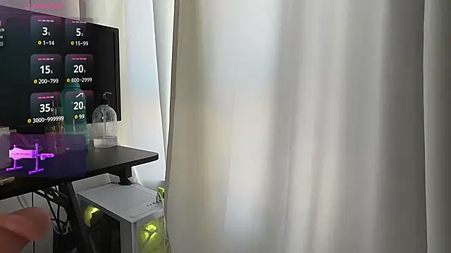 Emily jayreal online show from April 30, 12:33 pm