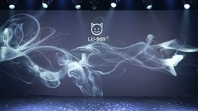 Snapshot of LU-909 chatting on November 22, 8:02 am LU-909 online show from November 22, 8:02 am