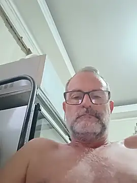 Snapshot of nard53 chatting on June 13, 10:35 am nard53 online show from June 13, 10:35 am
