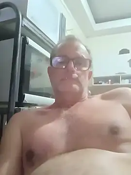 Snapshot of nard53 chatting on July 10, 11:18 pm nard53 online show from July 10, 11:18 pm