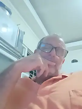 Snapshot of nard53 chatting on July 23, 10:40 pm nard53 online show from July 23, 10:40 pm