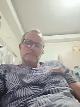 Snapshot of nard53 chatting on July 25, 11:08 am nard53 online show from July 25, 11:08 am