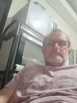 Snapshot of nard53 chatting on July 29, 3:04 am nard53 online show from July 29, 3:04 am