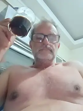 Snapshot of nard53 chatting on July 31, 8:47 am nard53 online show from July 31, 8:47 am
