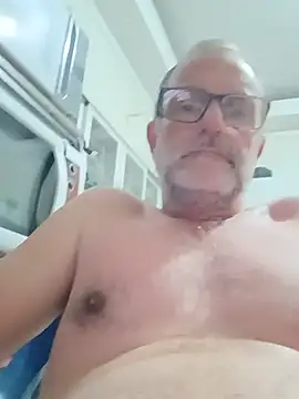 Snapshot of nard53 chatting on August 1, 8:57 am nard53 online show from August 1, 8:57 am