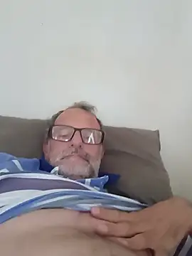 Snapshot of nard53 chatting on August 2, 10:46 am nard53 online show from August 2, 10:46 am