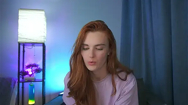 Snapshot of foxy_cute4you chatting on May 7, 6:35 pm foxy cute4you online show from May 7, 6:35 pm