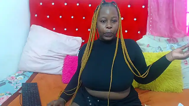 Snapshot of melanin_lizzy chatting on May 25, 1:28 pm melanin lizzy online show from May 25, 1:28 pm