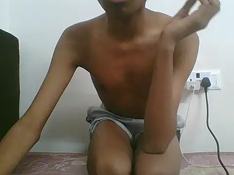 Snapshot of akshr1099 chatting on November 27, 8:33 pm akshr1099 online show from November 27, 8:33 pm