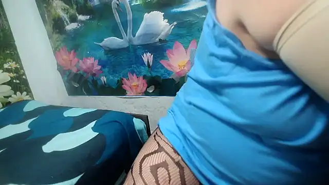 Snapshot of AnnaXGoldX chatting on May 26, 12:23 pm AnnaXGoldX online show from May 26, 12:23 pm