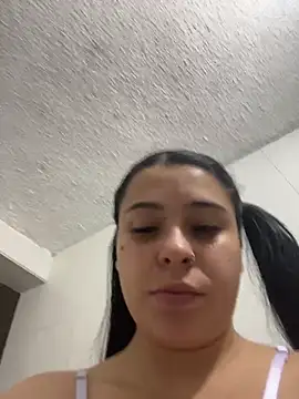 Snapshot of Katherinesweett_ chatting on December 16, 3:55 am Katherinesweett online show from December 16, 3:55 am