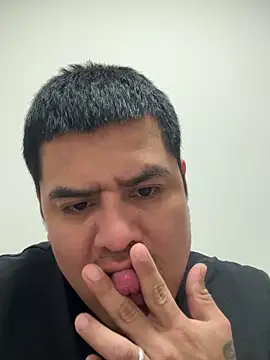 Snapshot of Pelotas2000 chatting on November 30, 5:55 am Pelotas2000 online show from November 30, 5:55 am