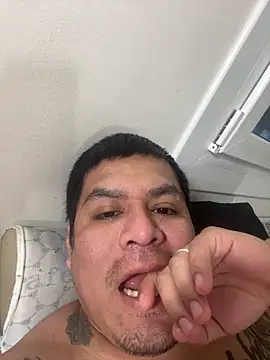 Snapshot of Pelotas2000 chatting on December 23, 8:12 am Pelotas2000 online show from December 23, 8:12 am