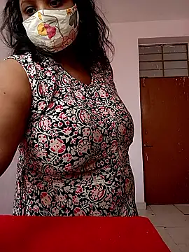 CUTE-LOVE-SWEETS online show from April 7, 3:51 am