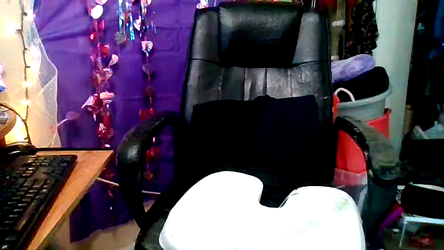 SatinSinful online show from February 27, 9:37 pm