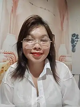 Snapshot of Cover-baa chatting on June 14, 4:20 pm Cover-baa online show from June 14, 4:20 pm