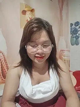 Snapshot of Cover-baa chatting on June 19, 7:17 pm Cover-baa online show from June 19, 7:17 pm