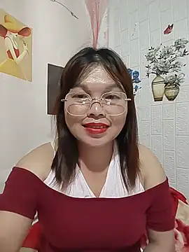 Snapshot of Cover-baa chatting on July 2, 4:35 pm Cover-baa online show from July 2, 4:35 pm