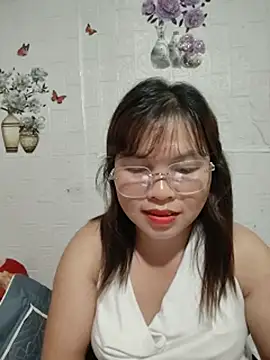 Snapshot of Cover-baa chatting on July 19, 10:35 pm Cover-baa online show from July 19, 10:35 pm