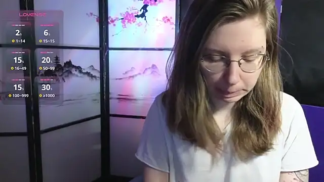 Snapshot of scarlettsrose chatting on June 15, 8:27 am scarlettsrose online show from June 15, 8:27 am