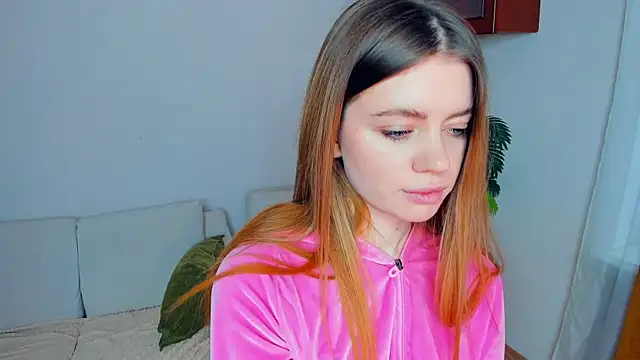 AngelesBenitz online show from December 14, 7:47 am